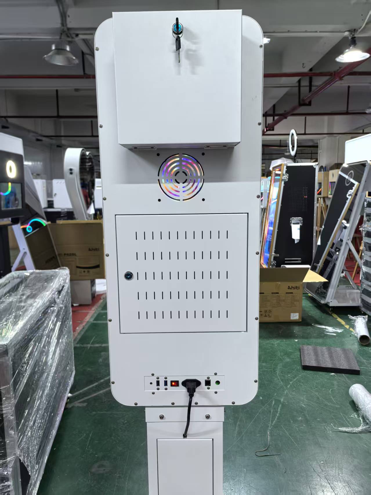 21.5 inch DSLR touch screenmirror photo booth