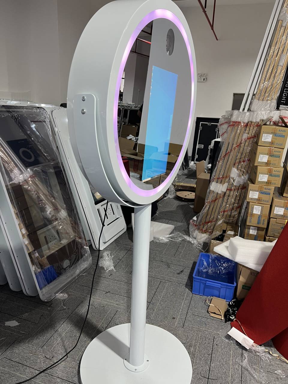 21.5 inch round mirror booth