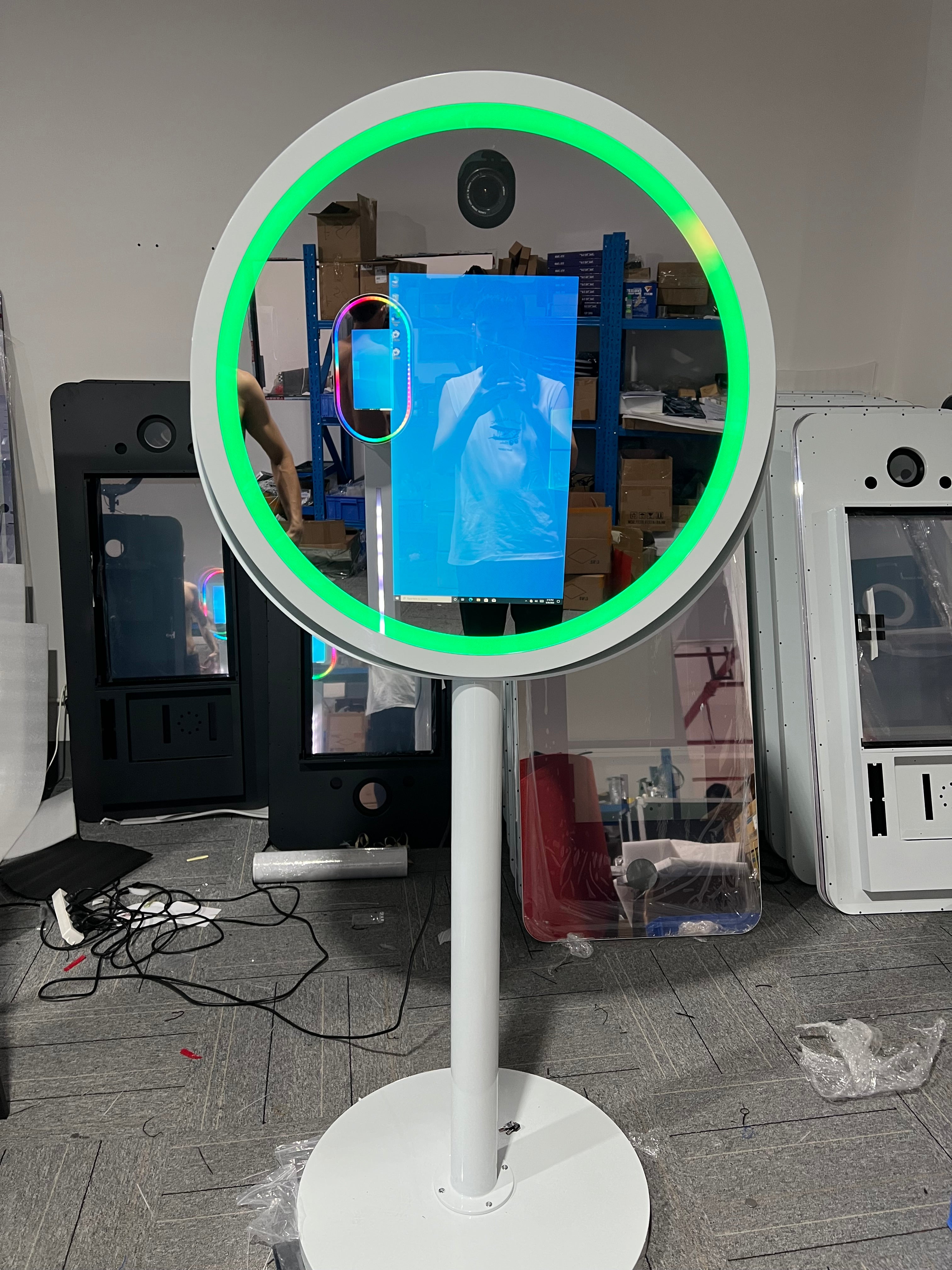 21.5 inch round mirror booth
