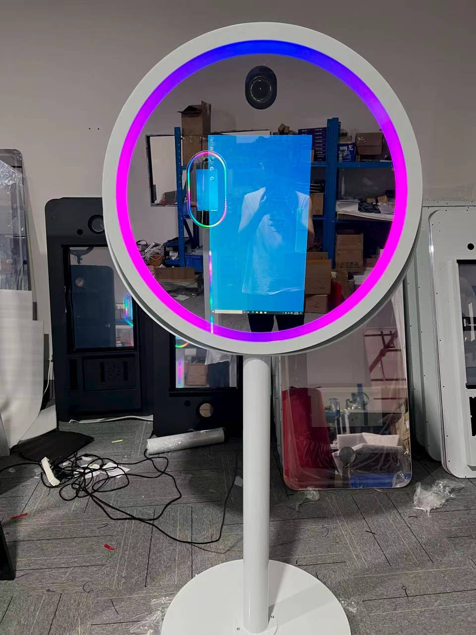 21.5 inch round mirror booth